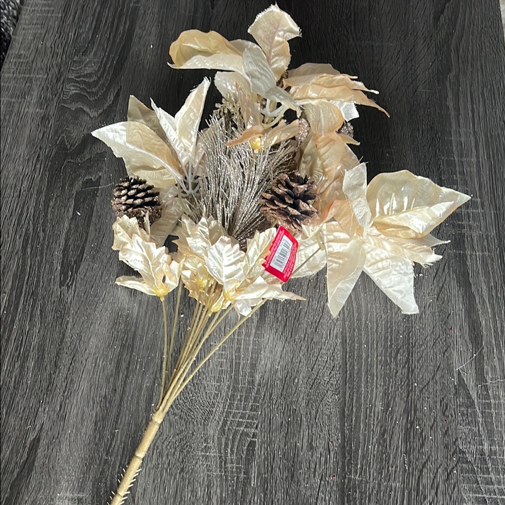 Elegant Cream and Gold Floral Arrangement
